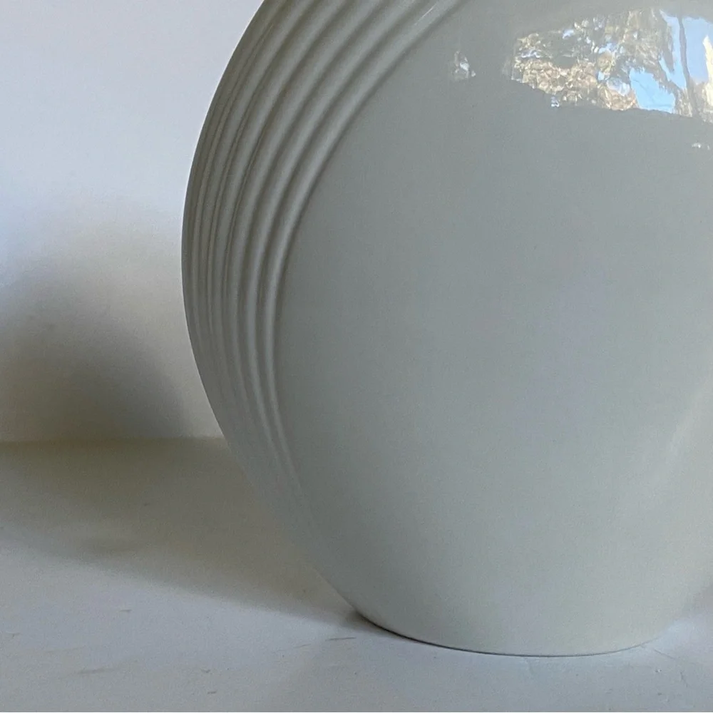 Art Deco Vase Christopher Stuart Tempest Bone China Y1510 White 6.5” Vintage EUC